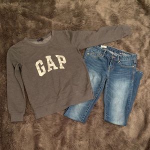 Gap Crew neck logo sweatshirt & Gap Skinny Jeans